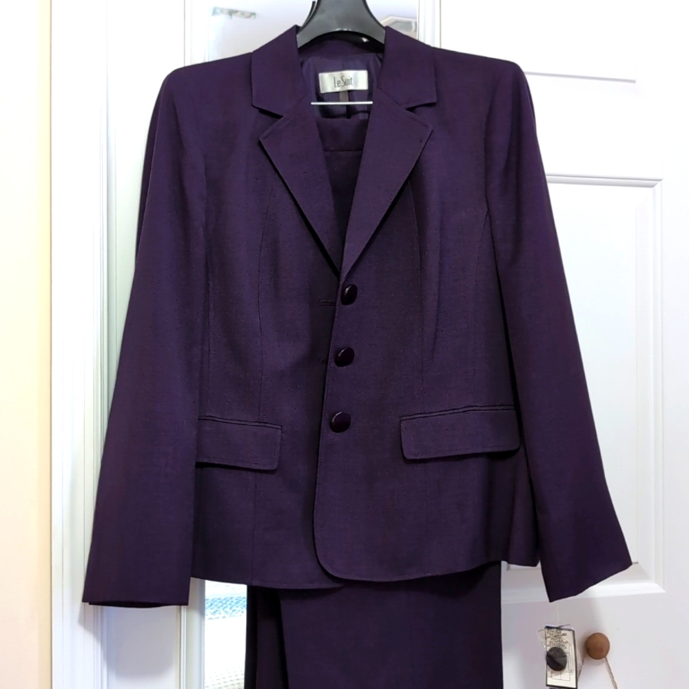 NWT Le Suit Pant Suit